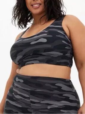 Torrid 3X Black Gray Camo Camouflage Bikini Top Sports Bra Style Swimwear Swim